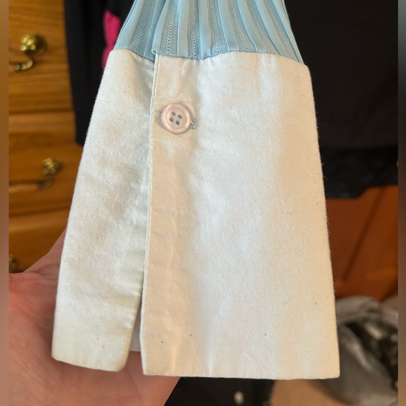 Y2K 1990’s Vintage Blue Cuffed Collar Tee w/ black suspenders - Picture 12 of 16